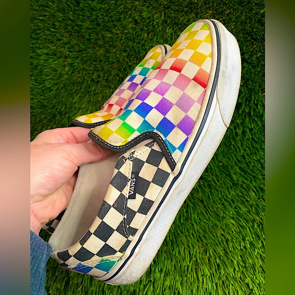 Women Rainbow Checkerboard Slip Ons Vans Size 7